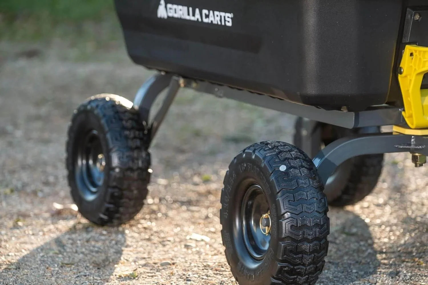 7GCG-NF Heavy-Duty Poly Dump Garden Cart with No-Flat Tires, 7 Cubic Feet, 1200-Pound Capacity, Black, Amazon Exclusive