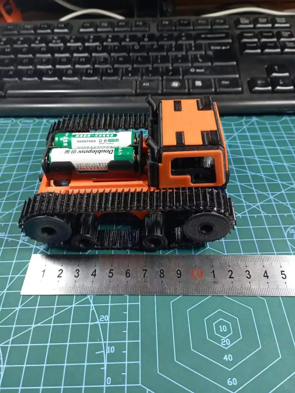 Robot Car Web Control Tank Model Tractor Crawler Balance Car 3D Printing Mount Truck for Arduino Robot ESP32 Wifi Scout Tank